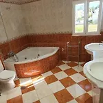 Arquete 6 Seat Jacuzzi 5 Min Walk To Shops فيلة