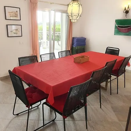 Villa Arquete 6 Seat Jacuzzi 5 Min Walk To Shops