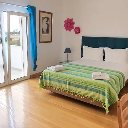 Arquete 6 Seat Jacuzzi 5 Min Walk To Shops Holiday home Guia (Faro)