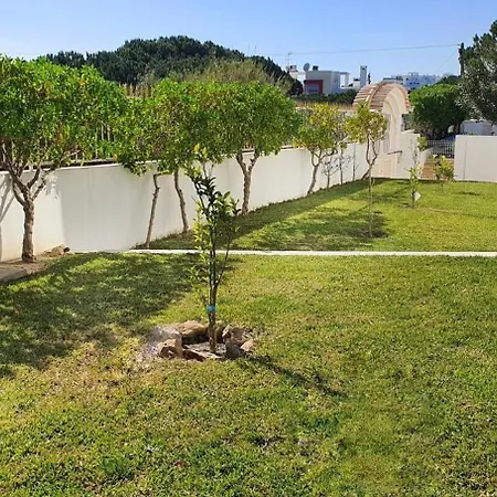 Villa Arquete 6 Seat Jacuzzi 5 Min Walk To Shops Guia