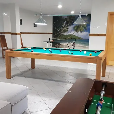Villa Arquete 6 Seat Jacuzzi 5 Min Walk To Shops