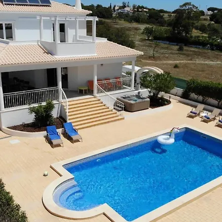 Holiday home Arquete 6 Seat Jacuzzi 5 Min Walk To Shops *