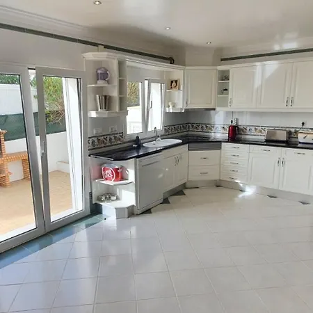 Arquete 6 Seat Jacuzzi 5 Min Walk To Shops Vila Guia (Faro)